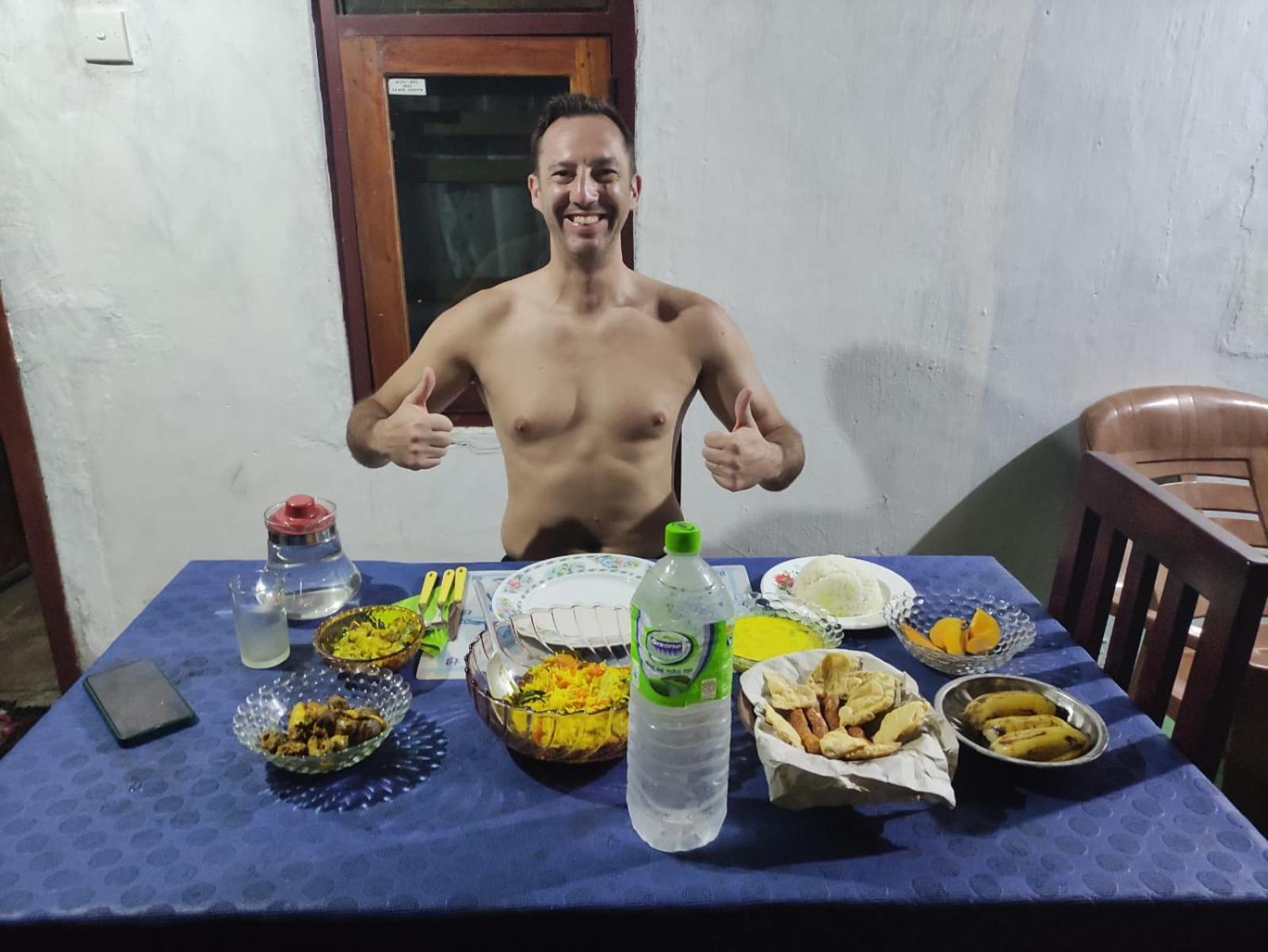 Meera Homestay & Guest House Anuradhapura Ngoại thất bức ảnh
