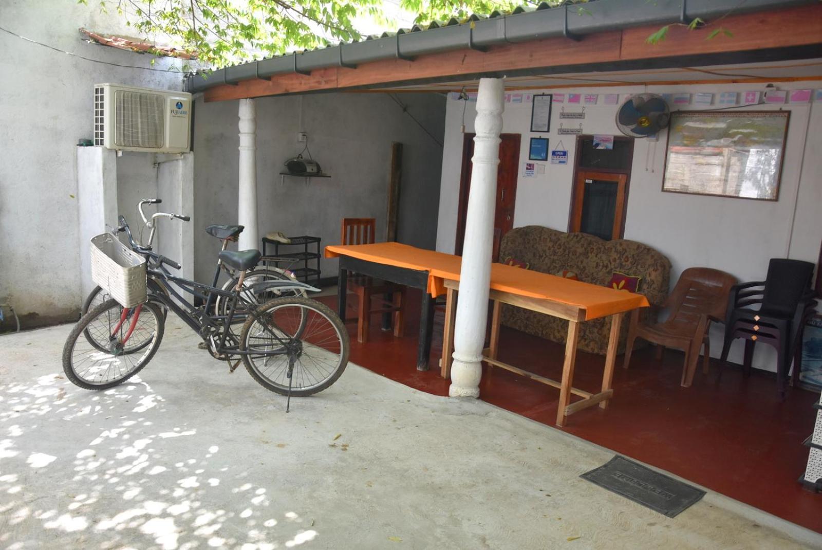 Meera Homestay & Guest House Anuradhapura Ngoại thất bức ảnh