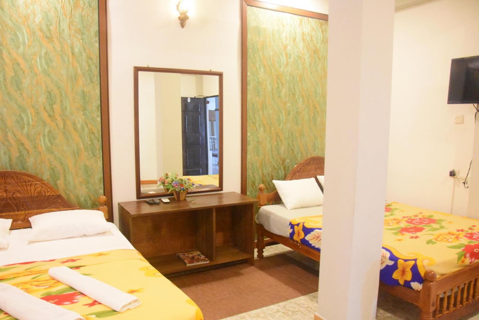 Meera Homestay & Guest House Anuradhapura Ngoại thất bức ảnh