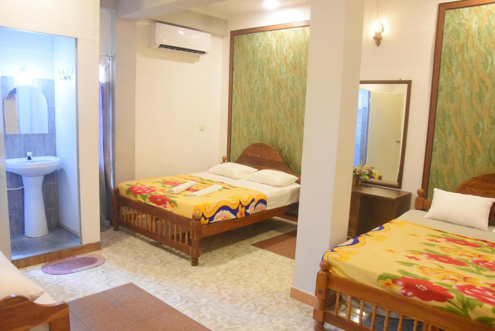 Meera Homestay & Guest House Anuradhapura Ngoại thất bức ảnh